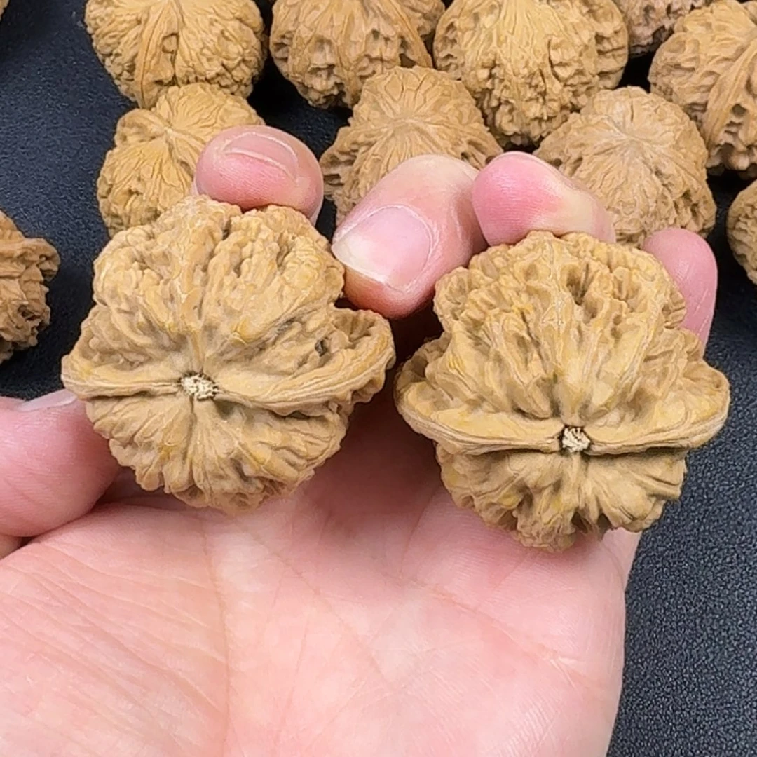 红***人吊坠文玩核桃大粗筋