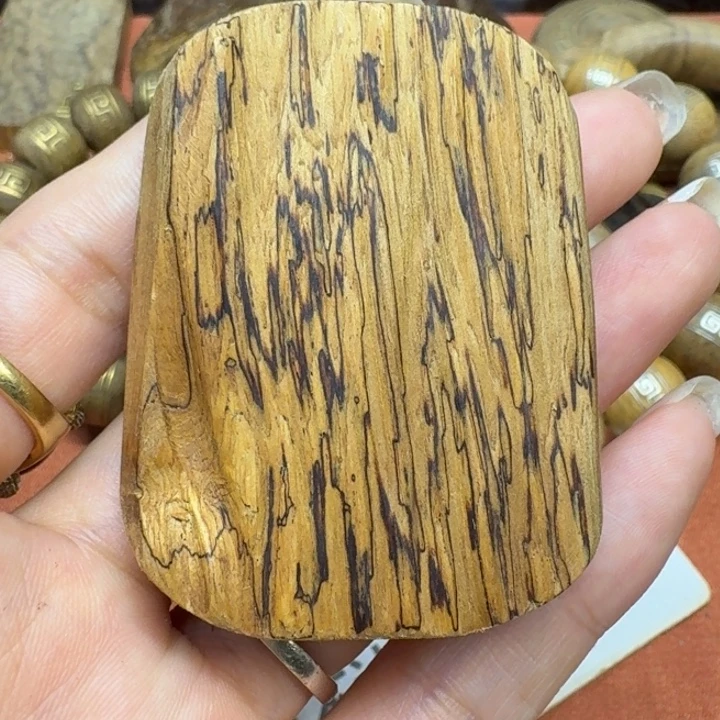 大叶紫檀（黑酸枝木类）
