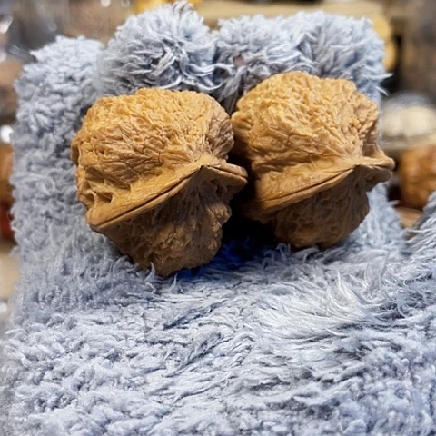 文玩核桃把件朱雀带彩磕尖39