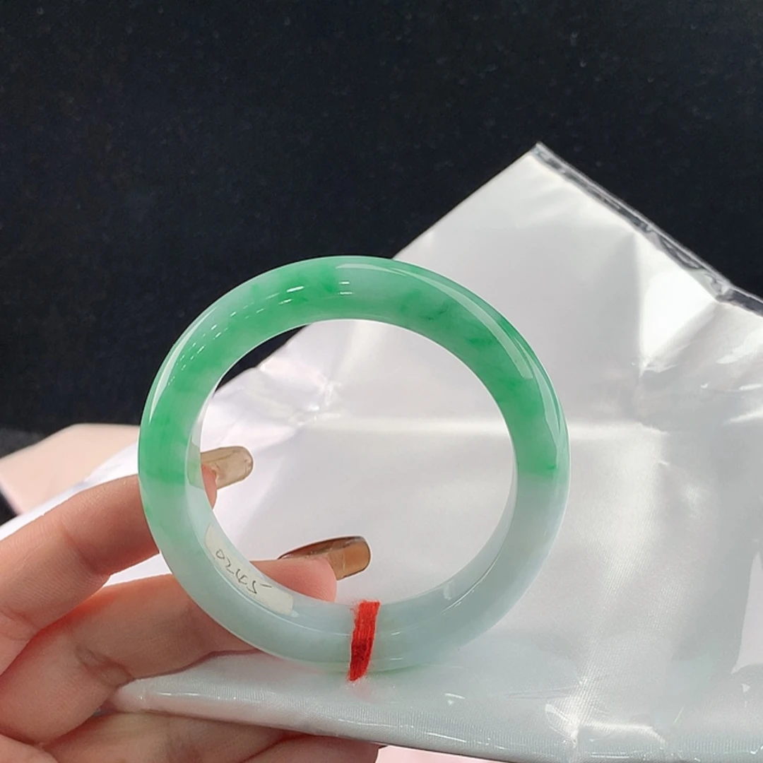 【闪购商品】未镶嵌手镯翡翠51.4，51/52