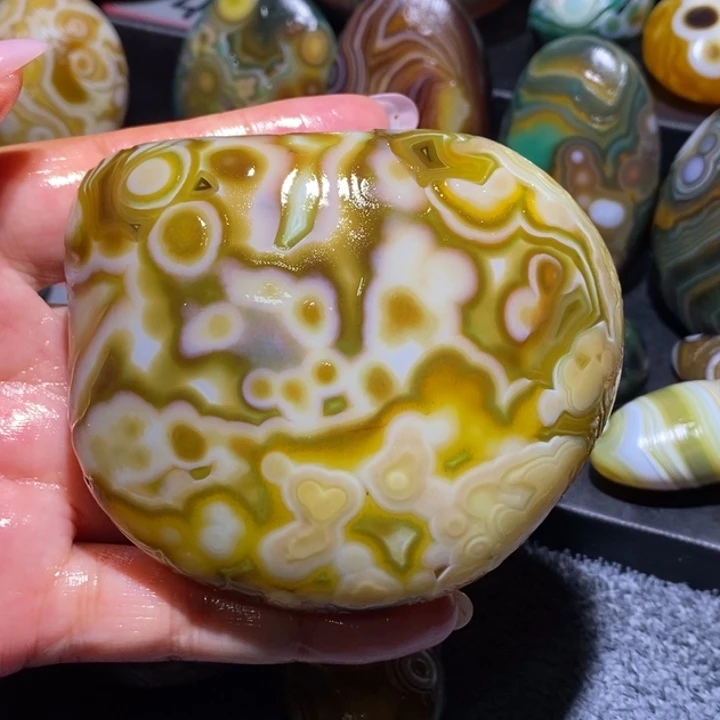 玛瑙/玉髓未镶嵌珠宝奇石30