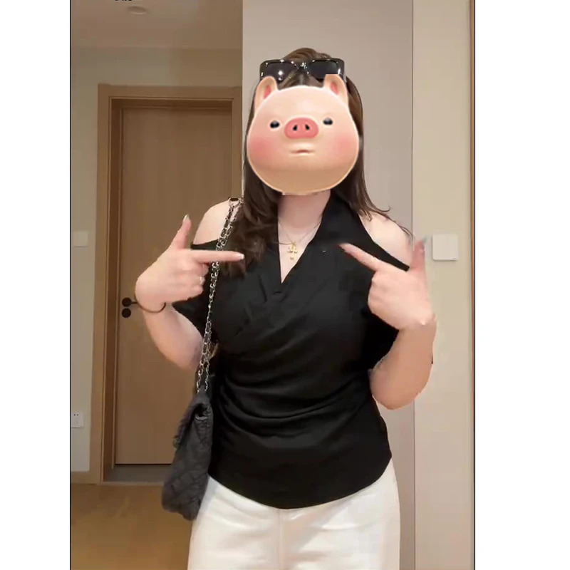 大码胖mm挂脖上衣女夏季新款小众设计感修身别致露肩V领短袖T恤