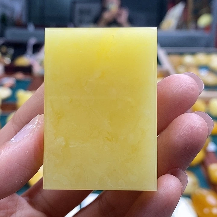 琥珀未镶嵌珠宝奇石25.44白花蜡方牌