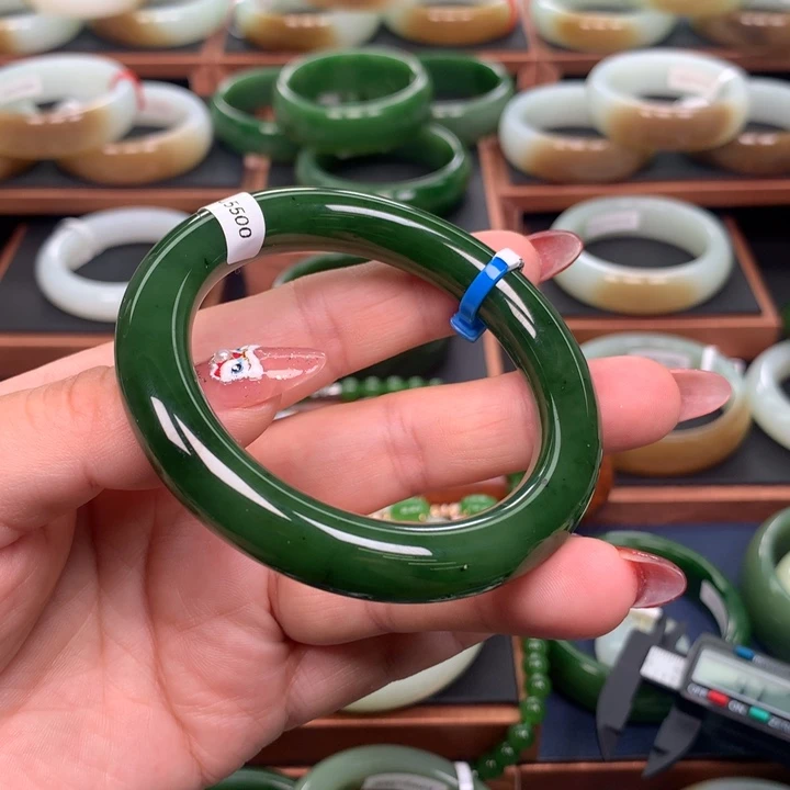 和田玉（碧玉）5556圈口未镶嵌