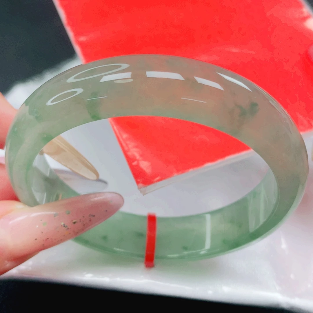 翡翠未镶嵌手镯55.56