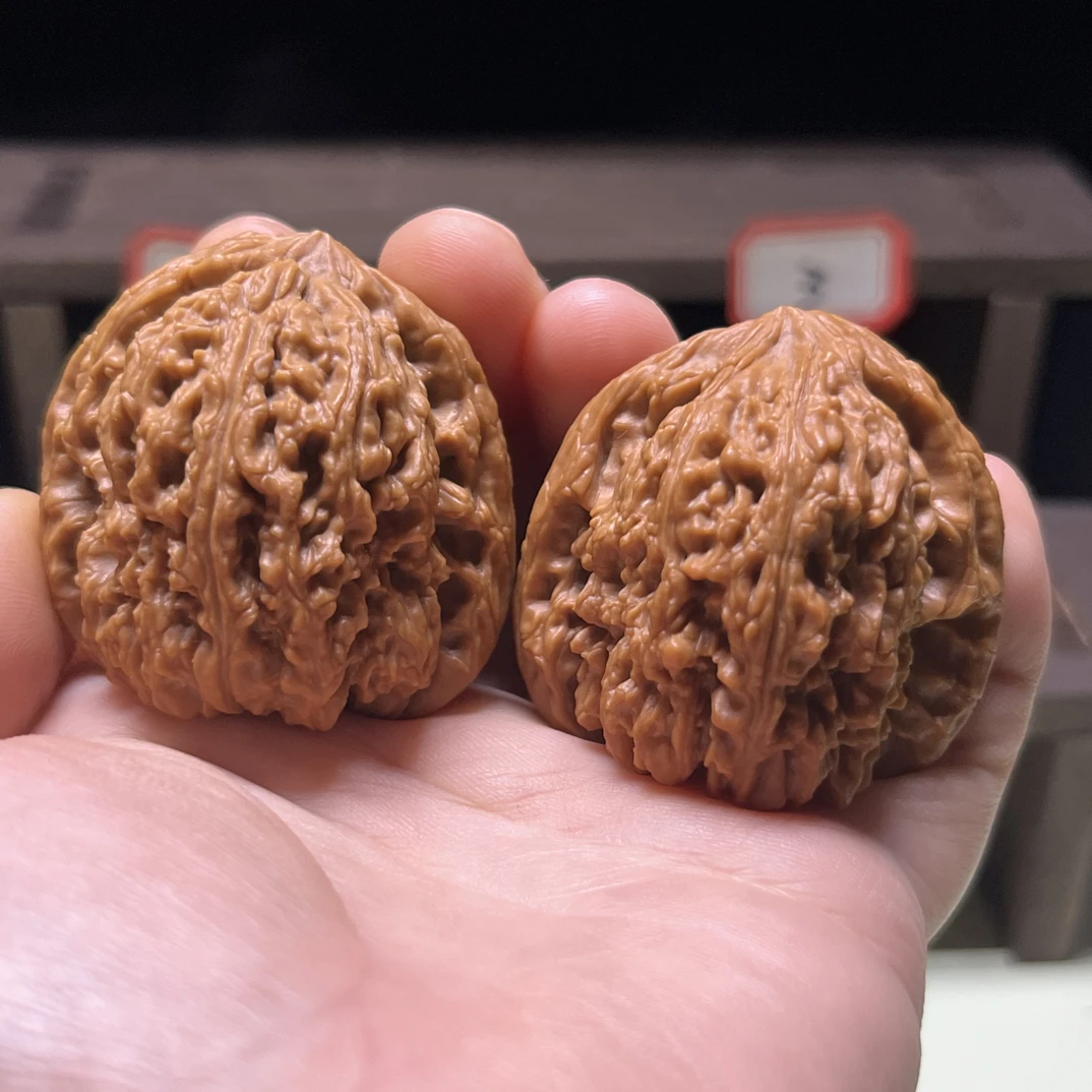 瘤疤涿鹿窝底南疆石狮子头nj182文玩核桃有色差纯手工打底