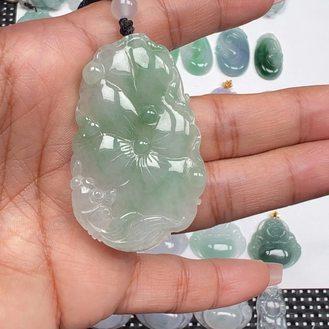 翡翠未镶嵌颈饰果绿荷叶锦鲤