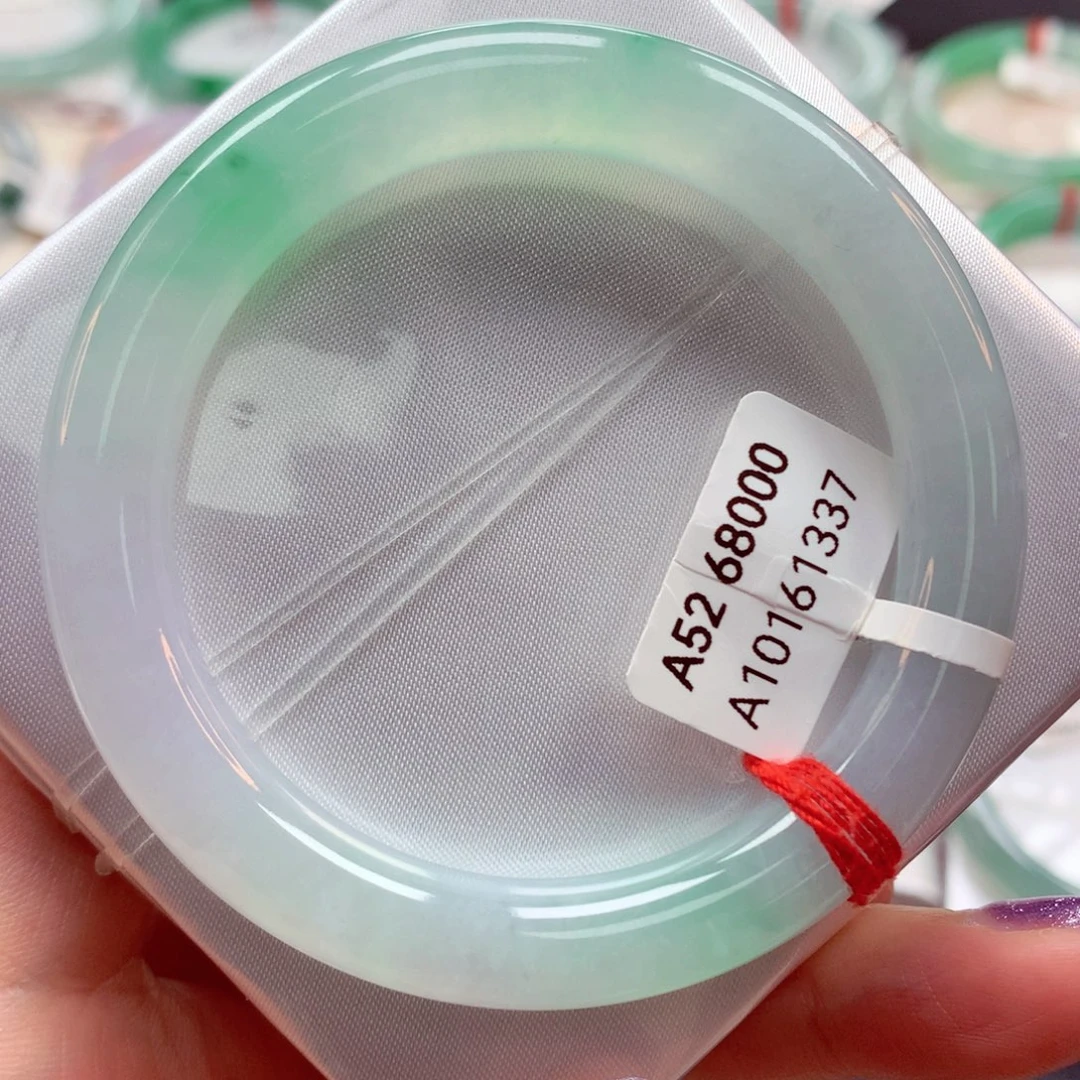 翡翠手镯（圆镯）未镶嵌37号85