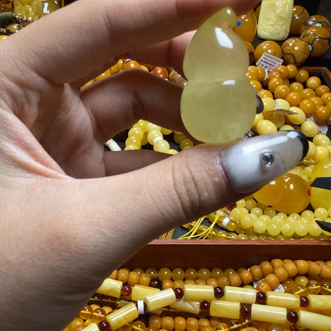 琥珀未镶嵌裸石蜜蜡