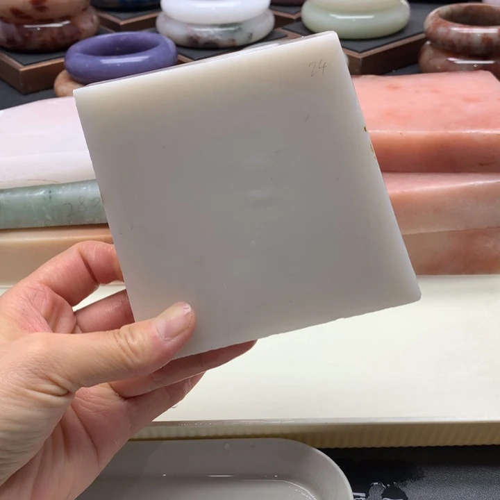 石英岩玉未镶嵌手镯