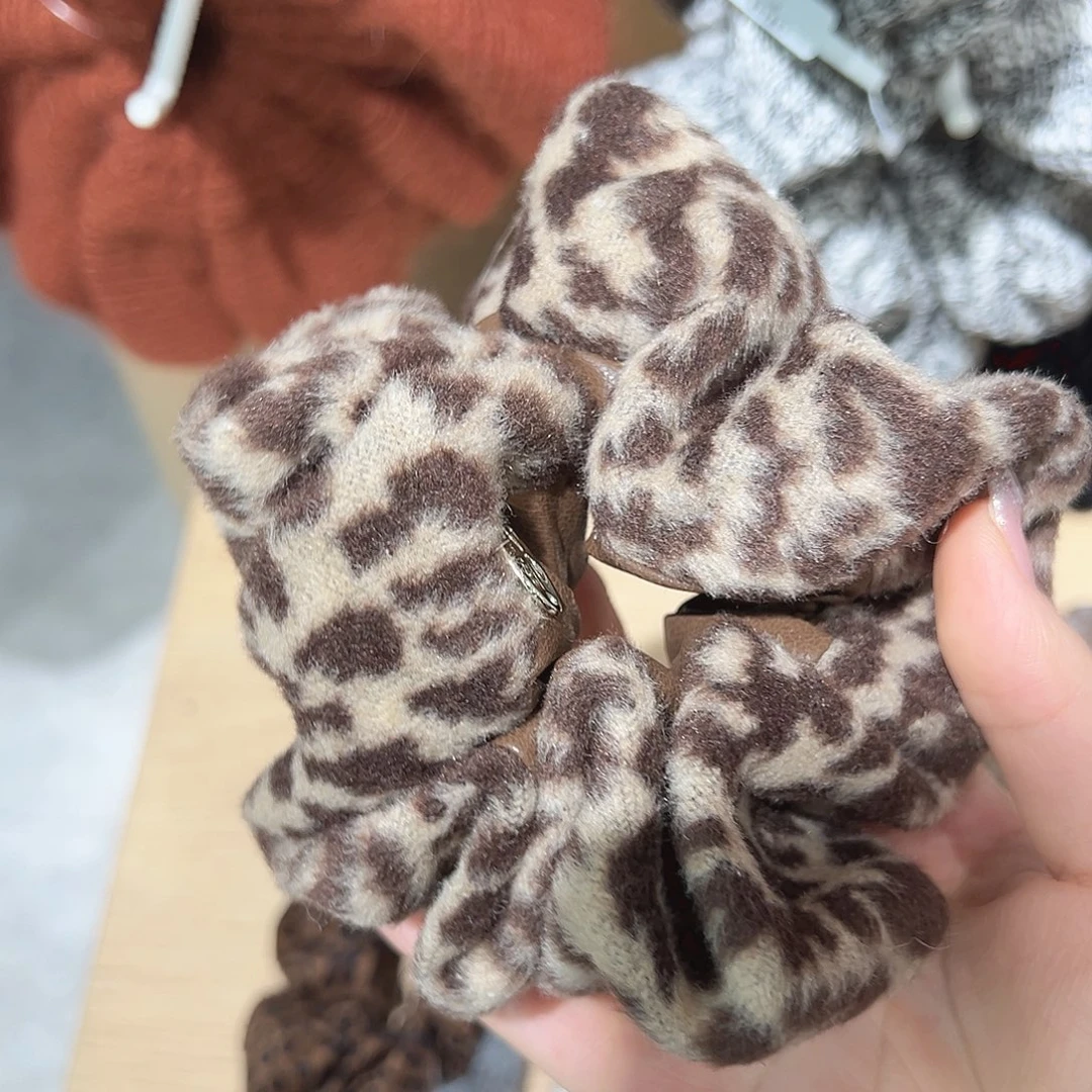 皮质铁合金咖色豹纹发圈