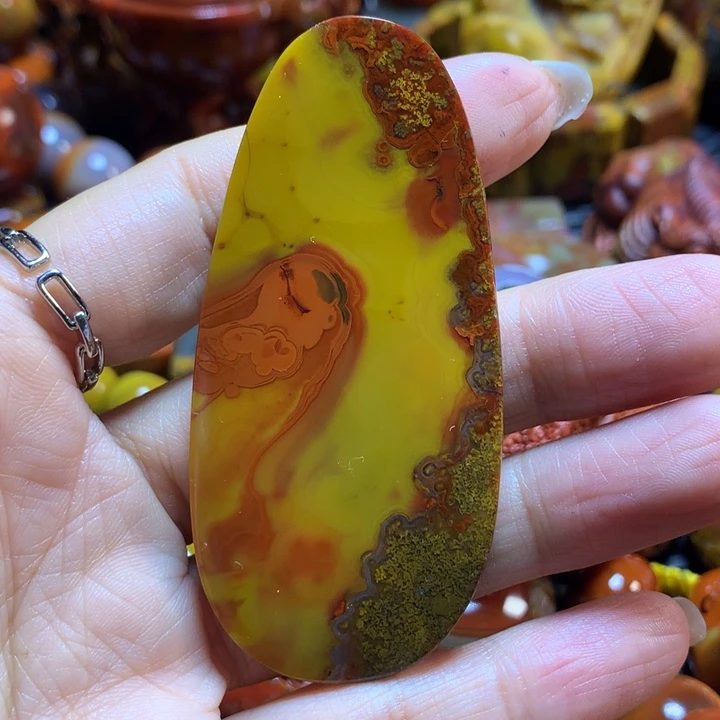 玛瑙/玉髓战国红吊坠未镶嵌