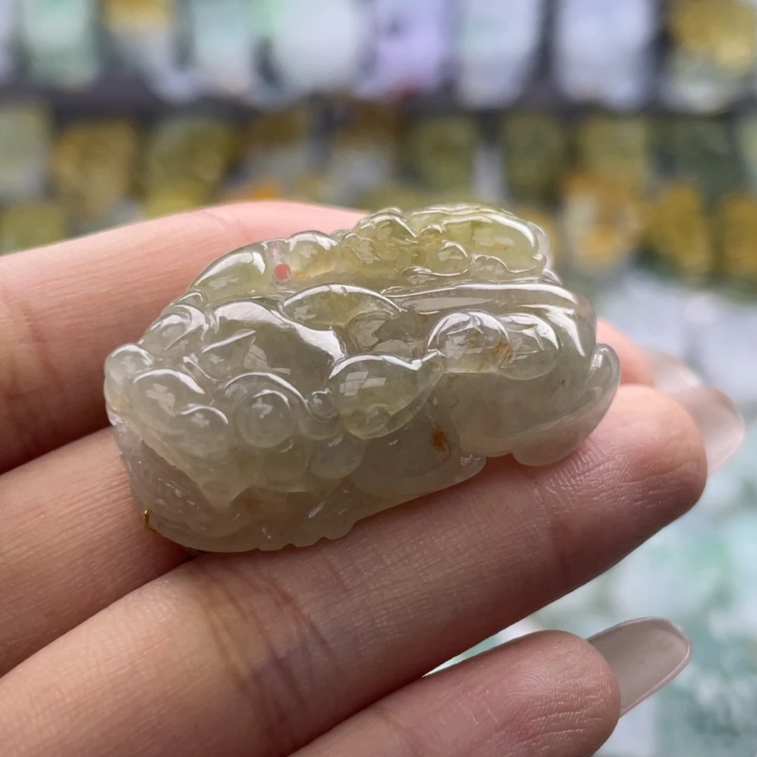 颈饰未镶嵌翡翠貔貅
