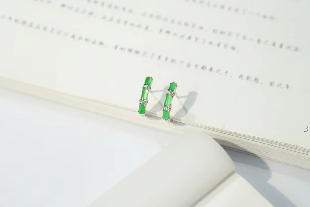 【步步高升】18K金镶嵌翡翠竹节耳扣百搭绿耳环精致气质