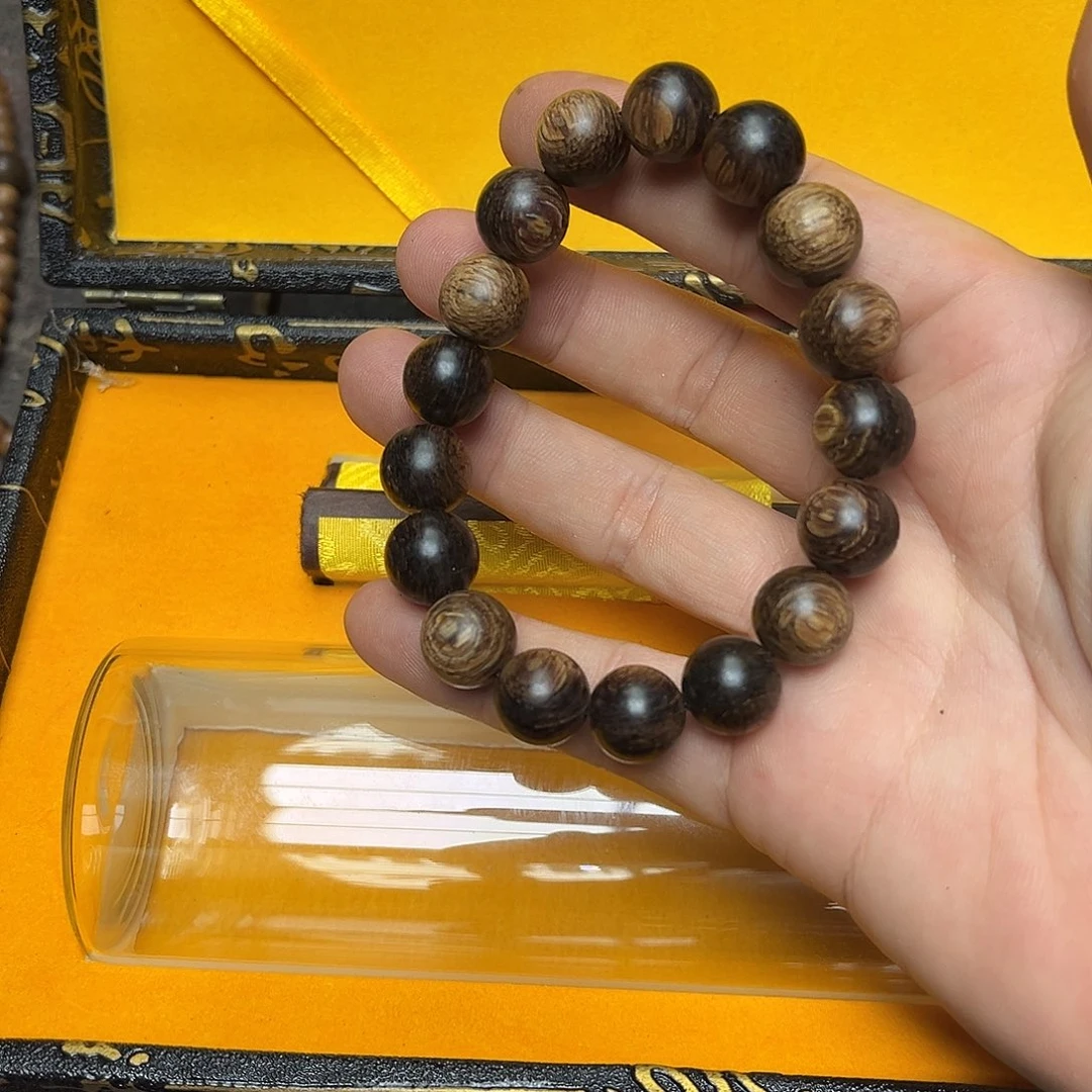 大叶紫檀（黑酸枝木类）