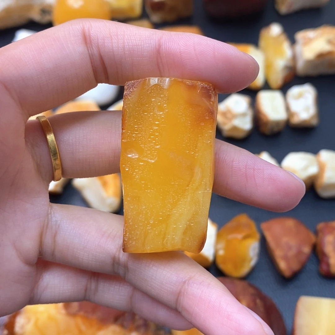 定制琥珀未镶嵌蜜蜡