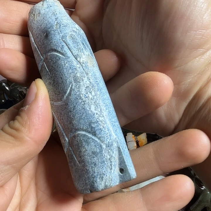 和田玉未镶嵌把件