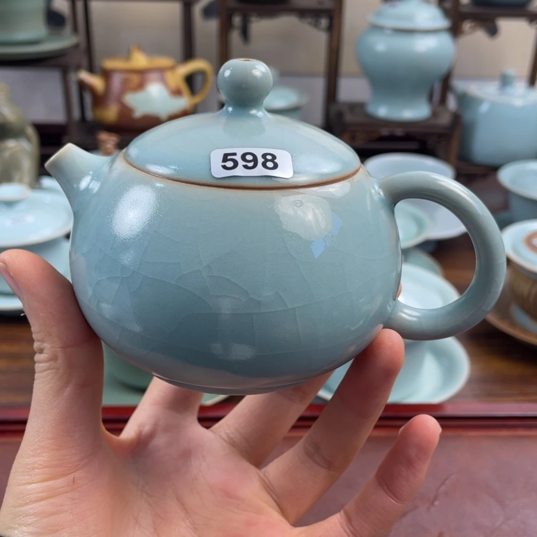 微瑕仿古西施壶598壶号………$