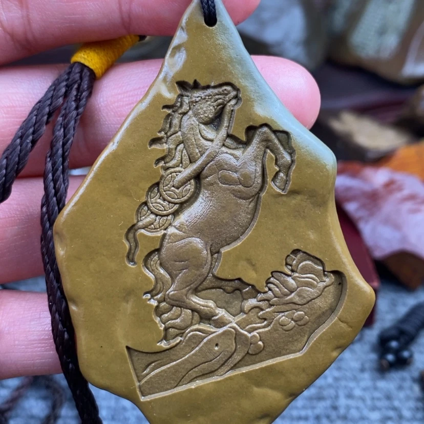【闪购商品】原石雕刻手把件
