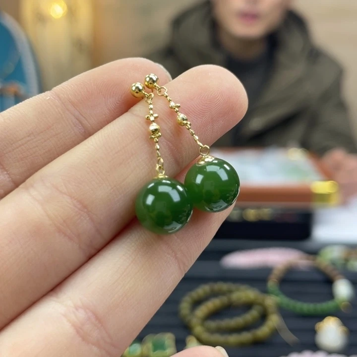 和田玉18K金镶嵌颈饰