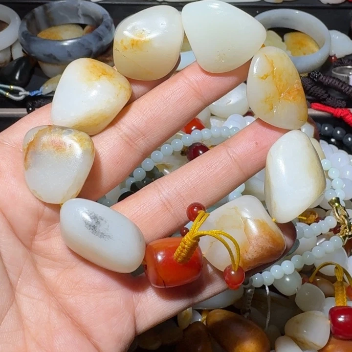 和田玉未镶嵌手链