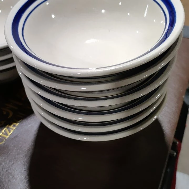 摆件陶瓷盘子碗啥都有