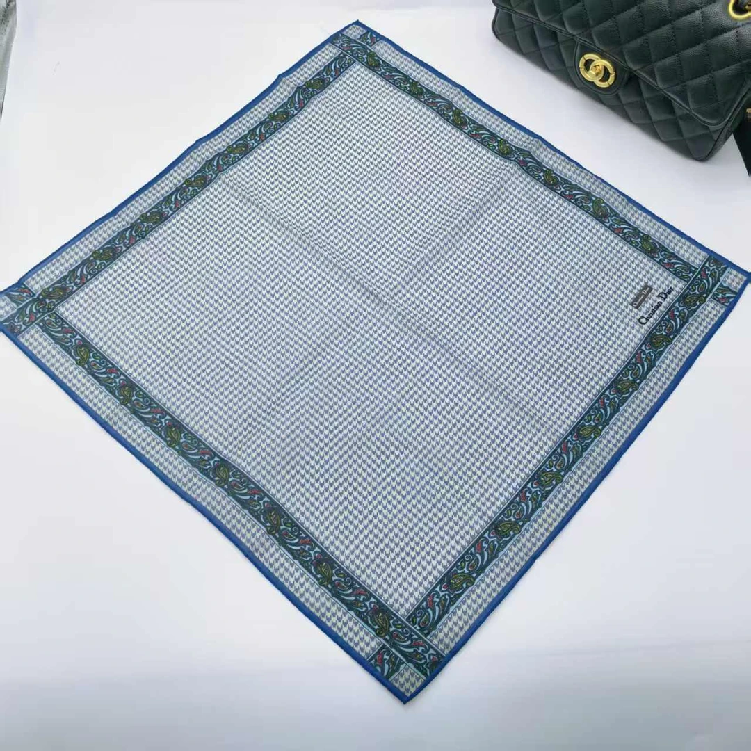 99新 DIOR/迪奥 海囤/迪奥/丝巾/xh94323