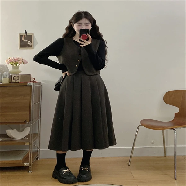 大码女装胖mm春季新款遮肉显瘦马甲百褶裙三件套