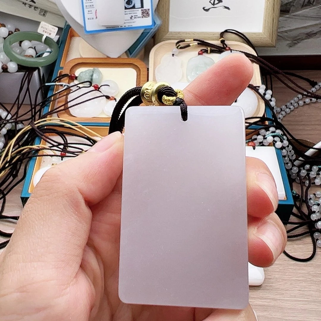 画***伤颈饰未镶嵌石英质玉（金丝玉）