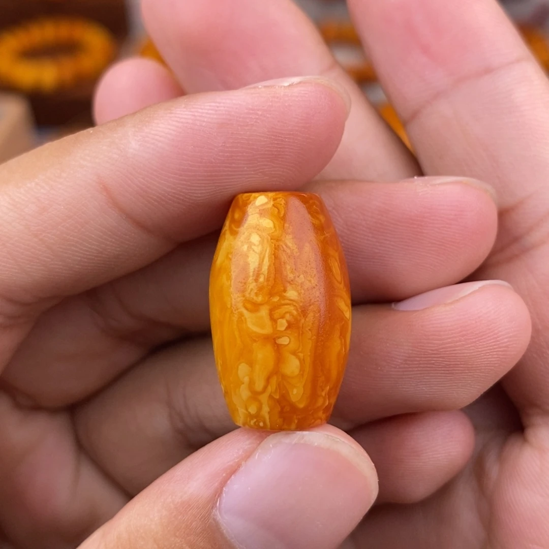 未镶嵌琥珀珠宝奇石