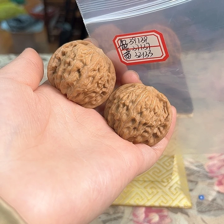 文玩核桃把件磨盘