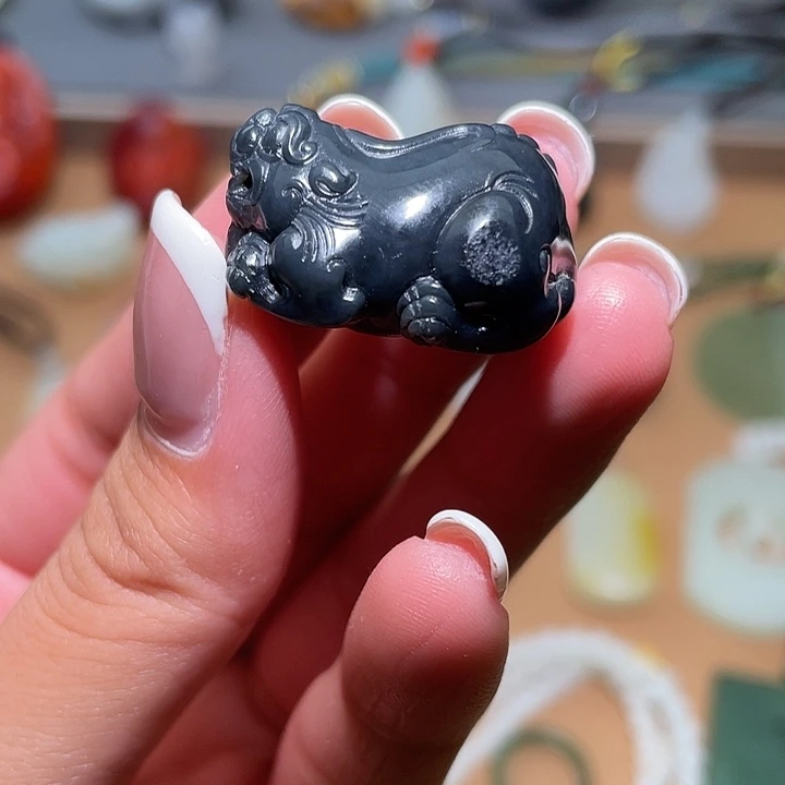 *****和田玉未镶嵌车挂