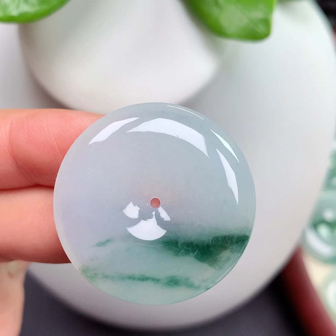 翡翠未镶嵌颈饰平安扣 31.7x5.9mm