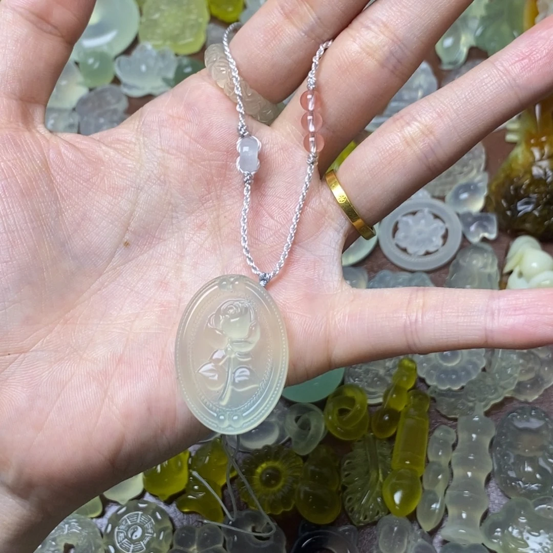 蛇纹石玉合金颈饰