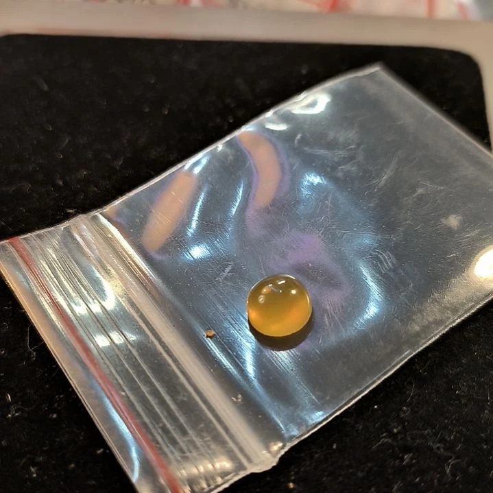炊***袅石英岩玉未镶嵌戒面
