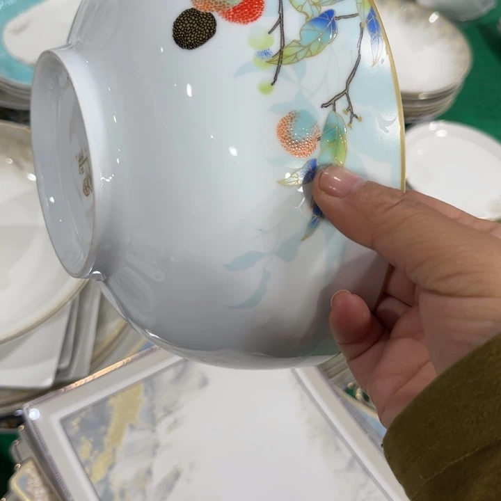 瓷片荔枝七寸汤碗两个