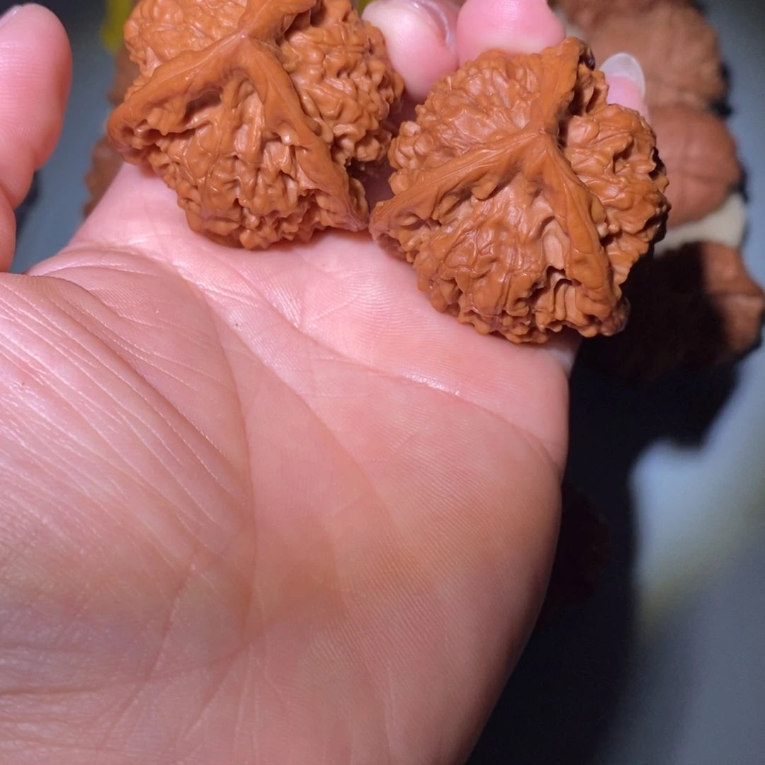 汪***汪文玩核桃吊坠43三楞