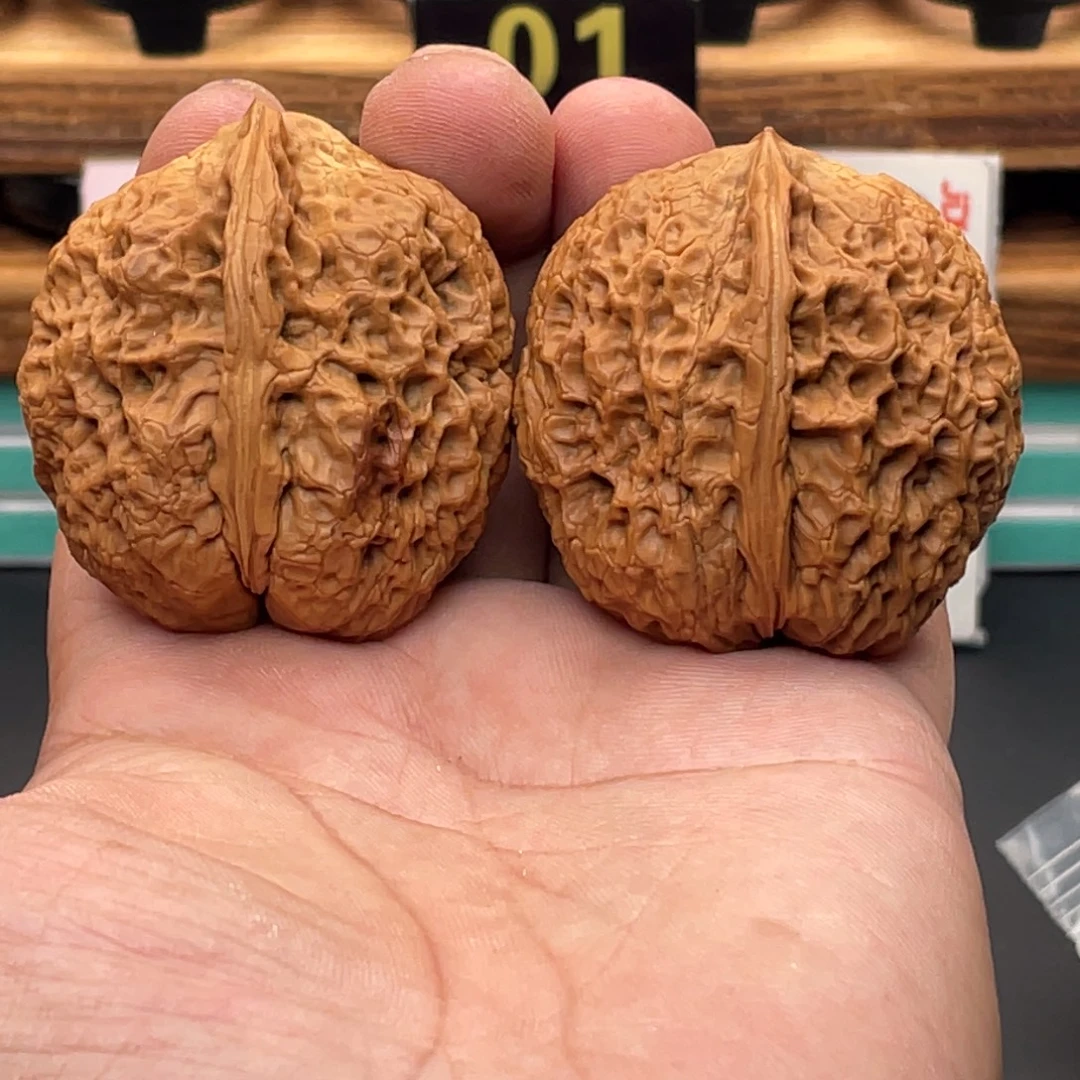 吊坠文玩核桃铁核桃