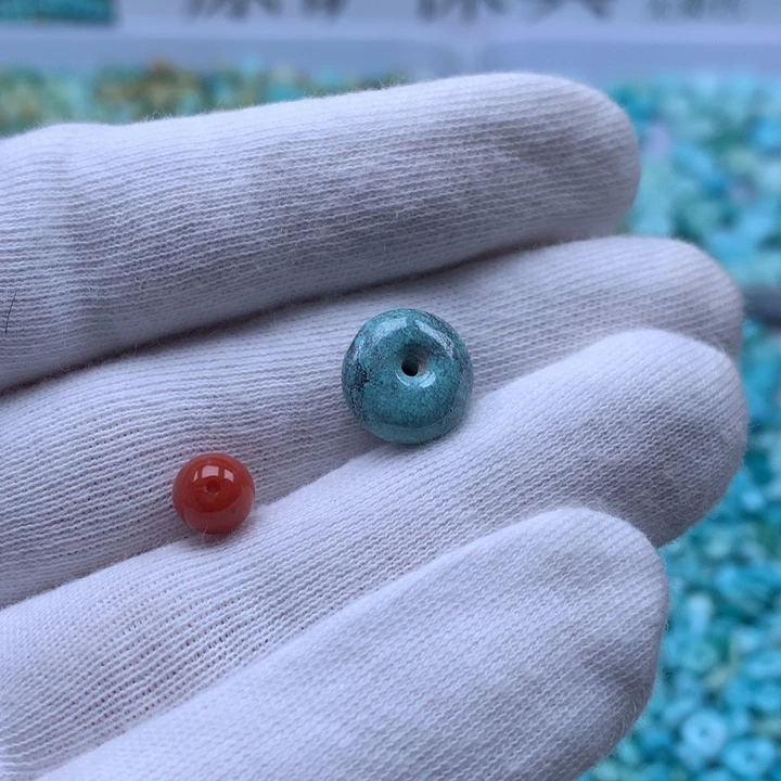 南红玛瑙未镶嵌珠宝奇石