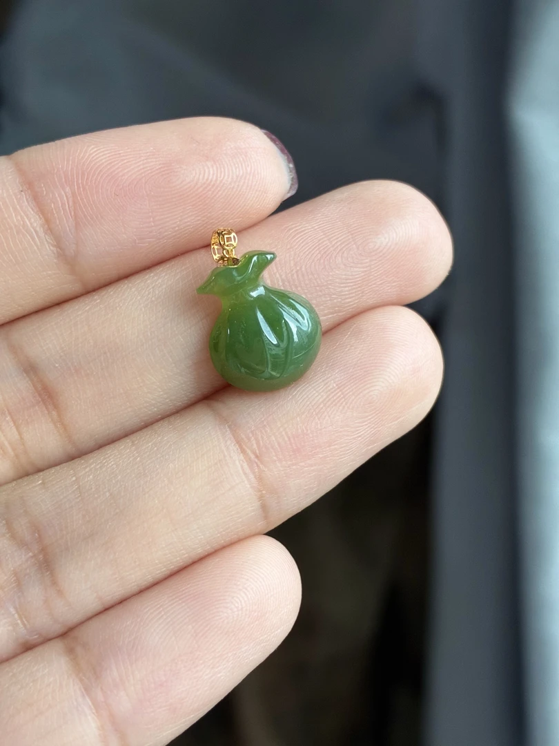 【婉如玉】18K金天然无优化和田玉碧玉钱袋福袋好寓意吊坠