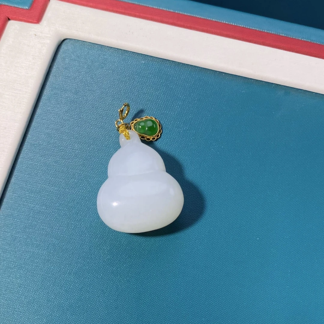 18k金和田玉白玉葫芦