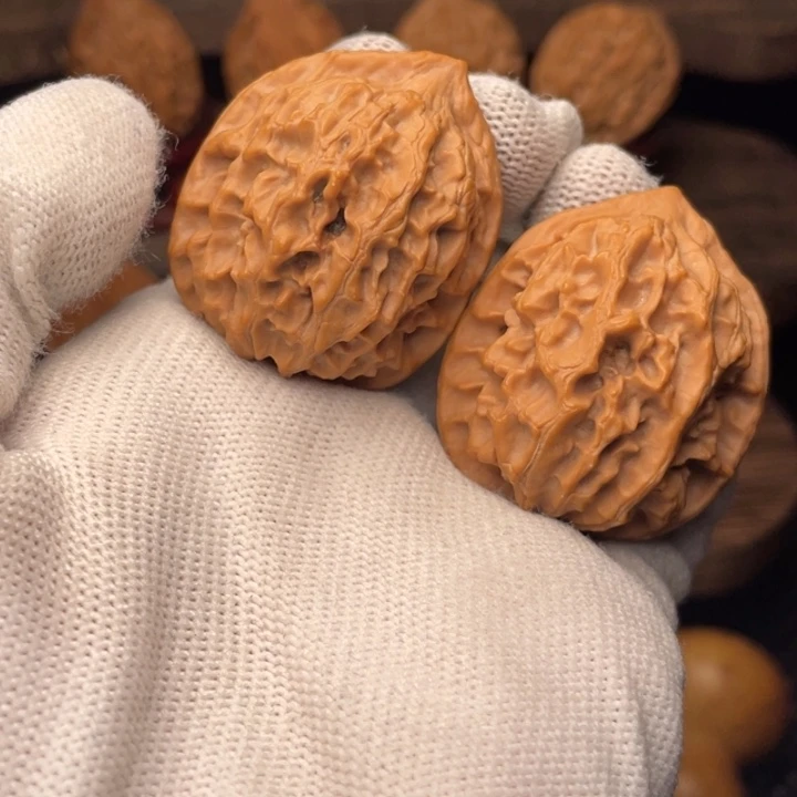 把件文玩核桃秦岭野生山魄系列赤璋34