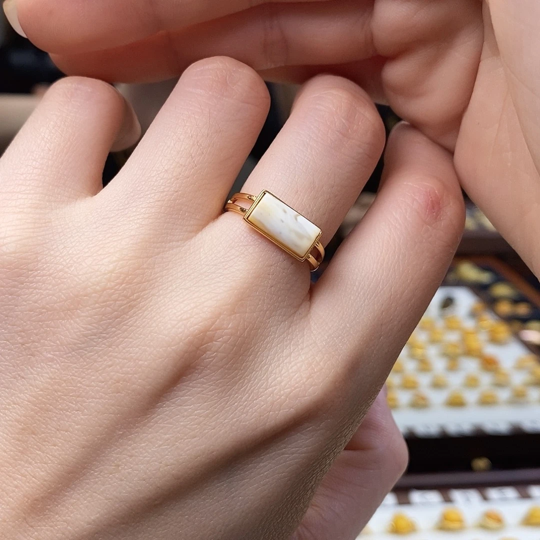 琥珀未镶嵌裸石成品