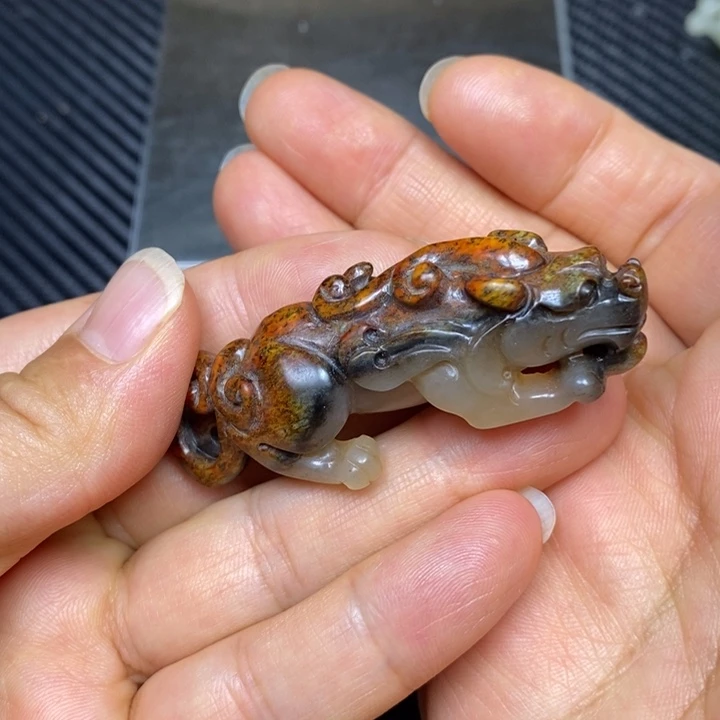 和田玉未镶嵌颈饰日*