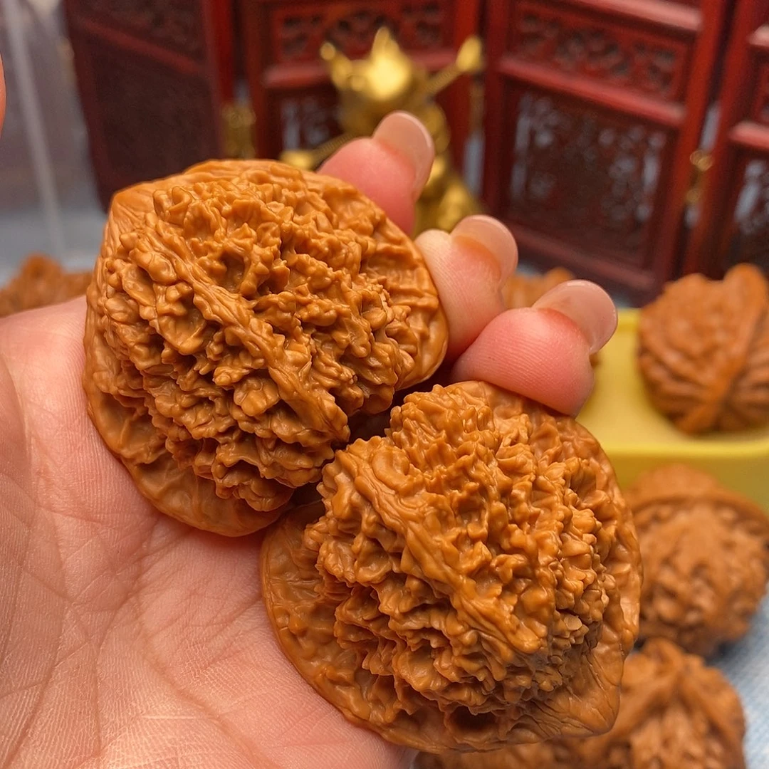 文玩核桃把件44全品毕业满天星