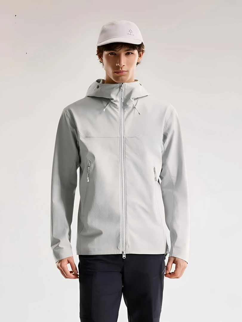 小太阳运动户外防风防泼水弹力耐磨徒步连帽软壳冲锋衣