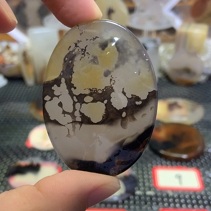 合金颈饰玛瑙/玉髓18