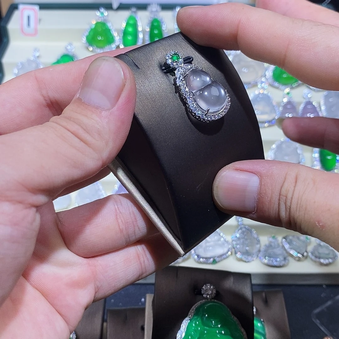 玛瑙/玉髓吊坠未镶嵌15