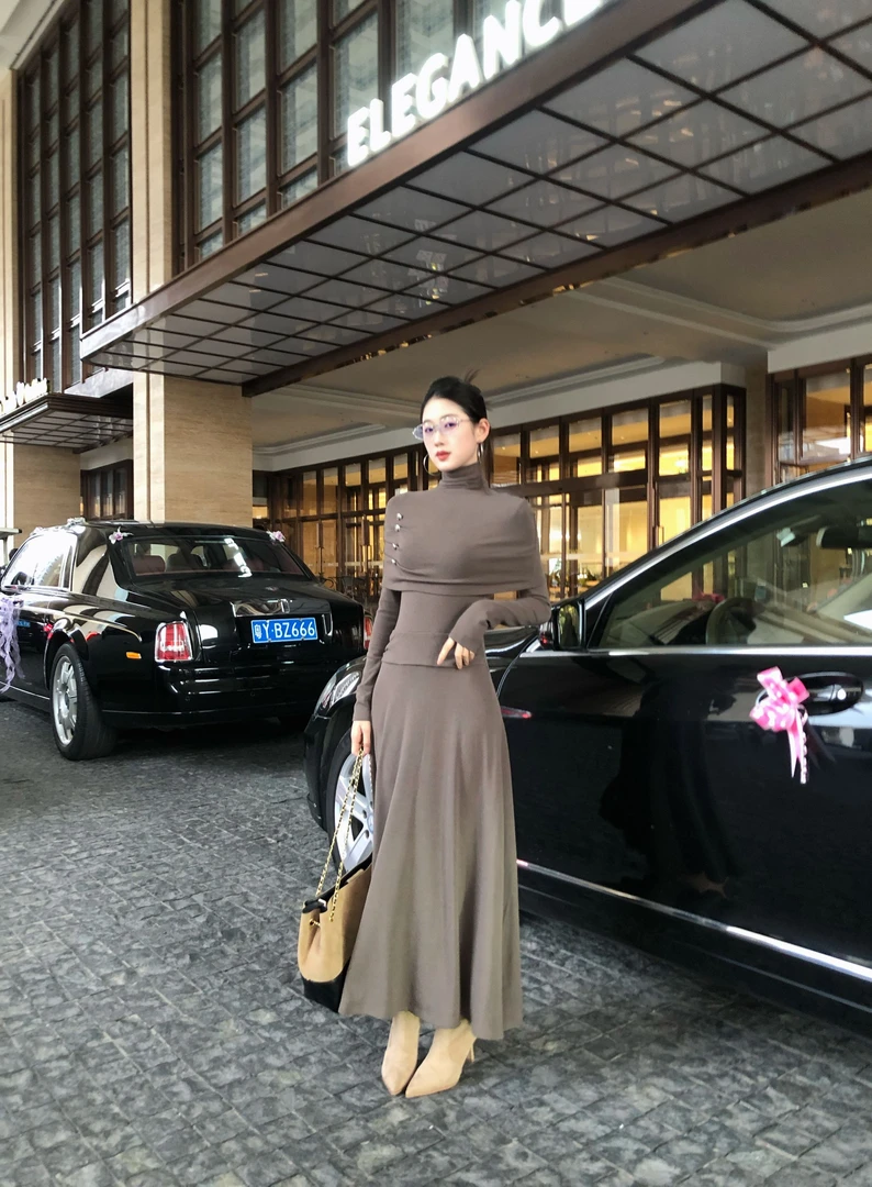 小香风法式收腰长袖连衣裙女秋季新款高级感长裙加斗篷披肩两件套
