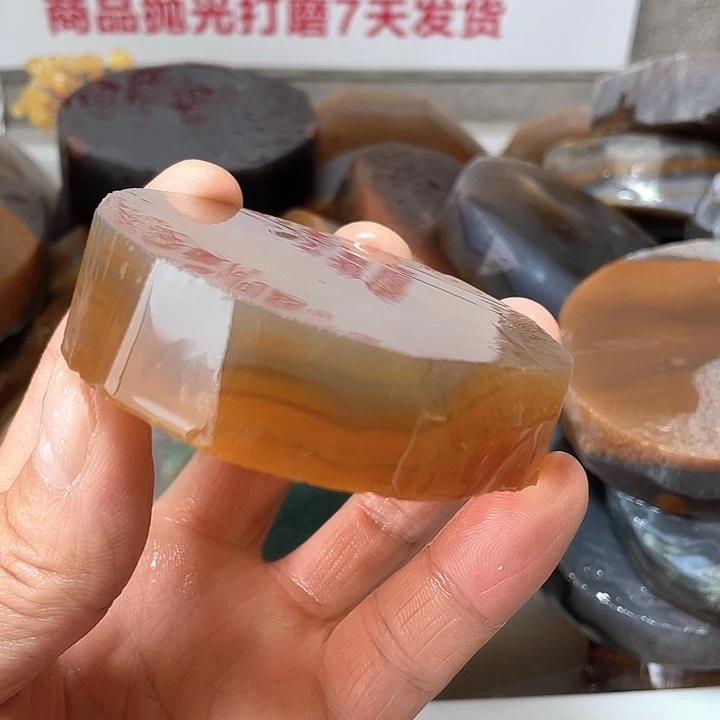 定制玛瑙董**豆天然玛瑙手镯定制